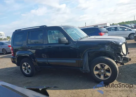 2008 Jeep Liberty Sport z USA, uszkodzony, nr VIN 1J8GN28KX8W194247